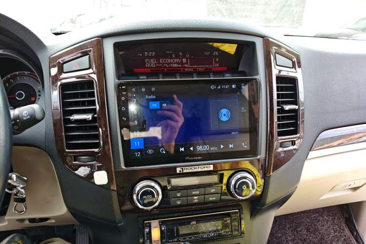 Used Mitsubishi Pajero 2018 V97 3.8L 5-Door GLS Sunroof – Middle East
