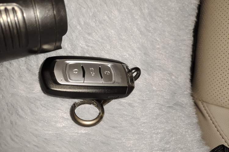 Used Geely Auto Emgrand 2014 Sedan 1.5L CVT Elite Model
