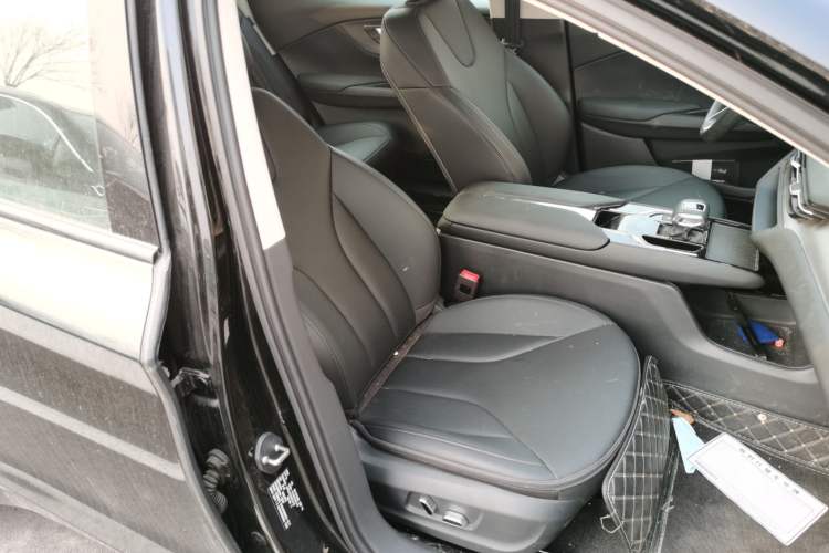 Used Hongqi E-QM5 2023 Revised Version Basic Travel Edition
