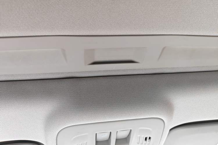 Used Buick Verano 2018 Hatchback 15S Automatic Ambition Model Headliner