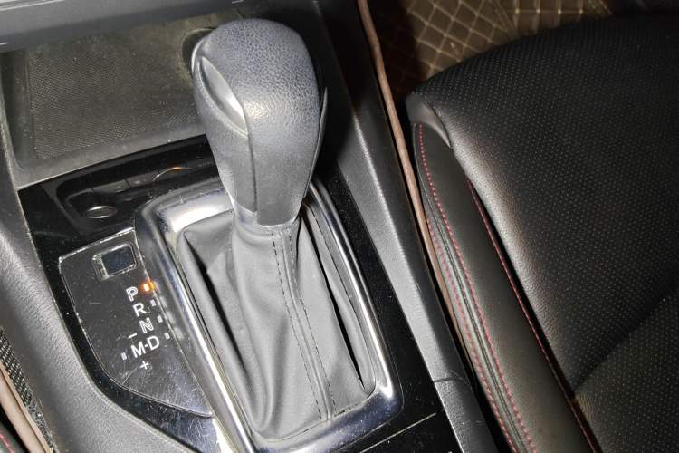 Used Mazda 3 Axela 2016 Sedan 1.5L Automatic Luxury Model
