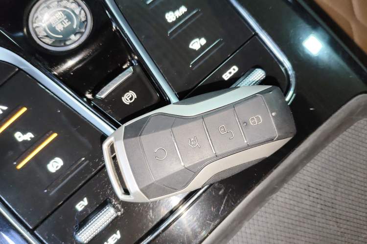 Used BYD Tang New Energy 2021 DM 2.0T Four-Wheel Drive High-Performance Flagship Model