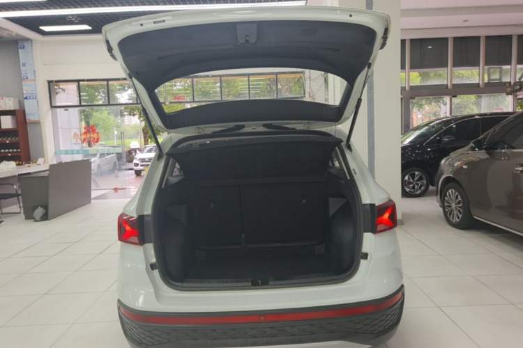 Used Jetta VS5 2022 280TSI Automatic Enjoyment Model Trunk