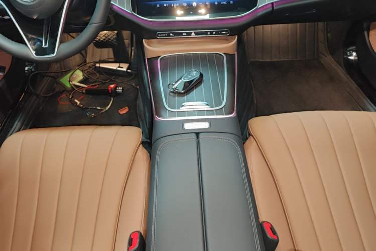 Used Mercedes-Benz E-Class 2025 Facelift E 300 L Fashion Edition
