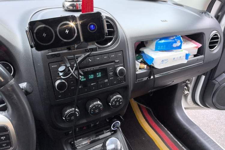 Used Jeep Compass 2013 2.4L four-wheel drive luxury version