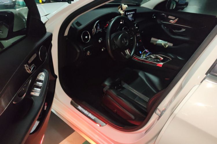 Used Mercedes-Benz C-Class 2017 Facelift C 200 L Sport Edition Driver Seat