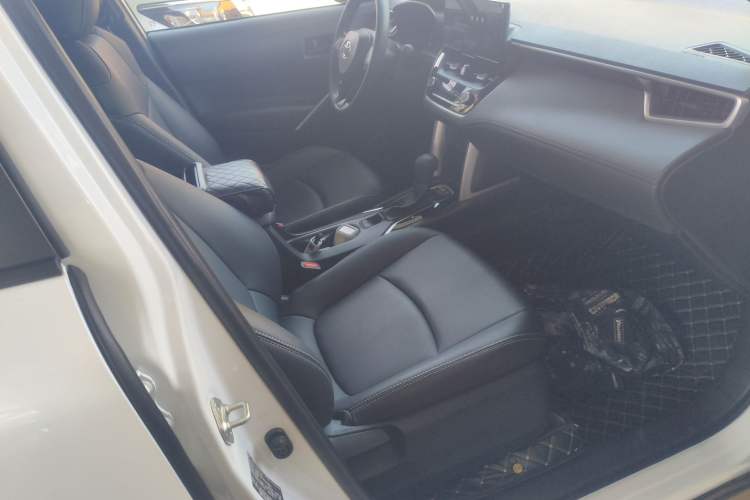 Used Toyota Corolla Cross 2024 2.0L Elite Edition Right Front Seat
