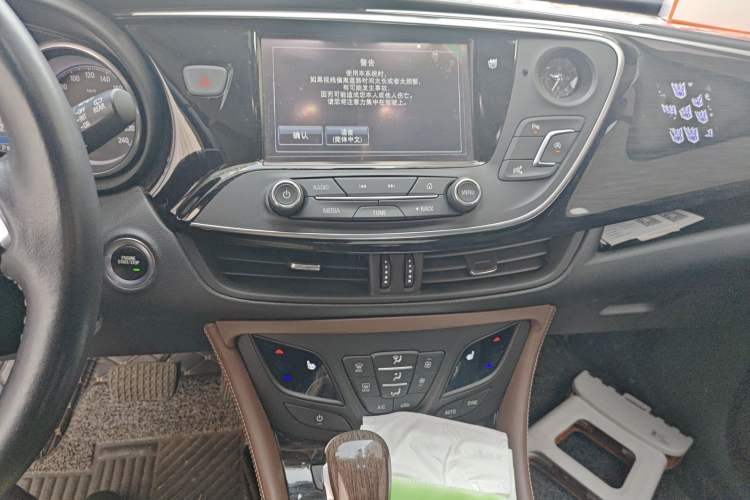 Used Buick Envision 2018 20T Two-Wheel Drive Luxury Model