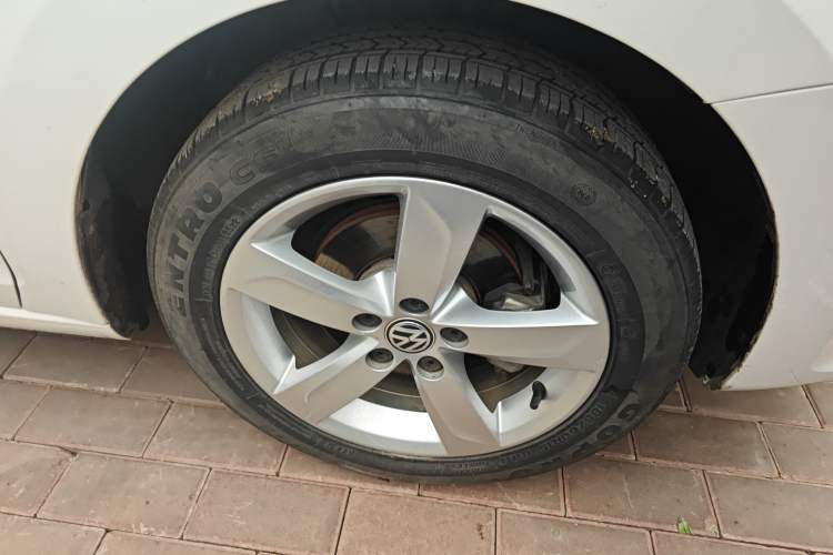 Used Volkswagen Santana 2015 1.6L Manual Comfort Edition