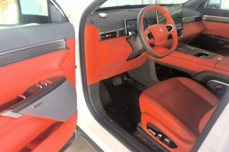Used Dongfeng eπ eπ008 2024 636Max All-Electric Version 6 Seats