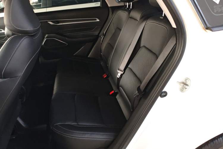 Used Geely Auto Emgrand 2023 4th Generation Champion Edition 1.5L CVT Luxury Model Left Rear Seat