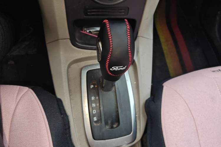 Used Ford Fiesta 2013 Sedan 1.5L Automatic Fashion Edition
