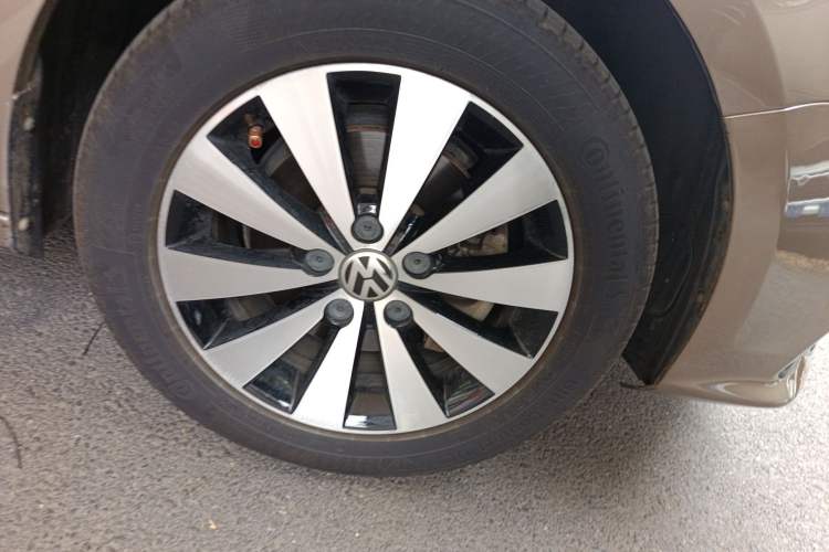 Used Volkswagen Sagitar 2017 230TSI Automatic Comfort Version