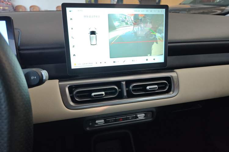 Used Wuling Bingo PLUS 2024 510 km Flagship Edition Four-Seater Version
