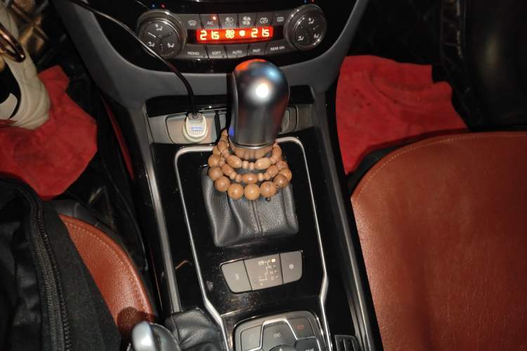 Used Peugeot 508 2012 2.0L Automatic Luxury Edition Gear Lever