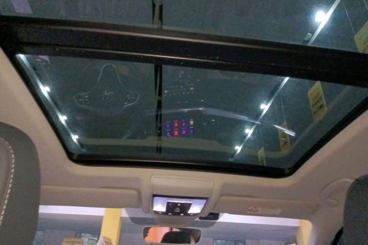 Used Volkswagen Passat 2022 330TSI Starry Luxury Edition Headliner