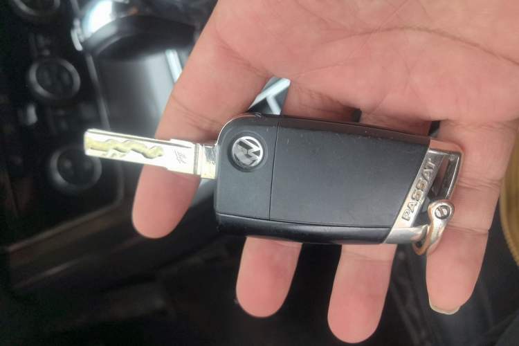 Used Volkswagen Passat 2017 330TSI DSG Luxury Edition Vehicle Key