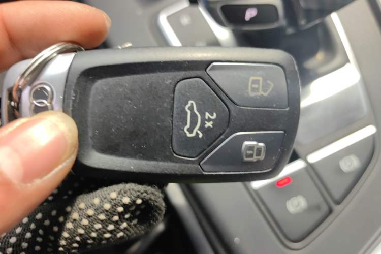 Used Audi A4L 2021 40 TFSI Enjoy Life Edition
