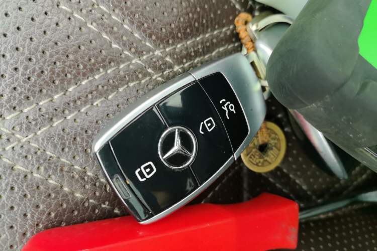 Used Mercedes-Benz S-Class 