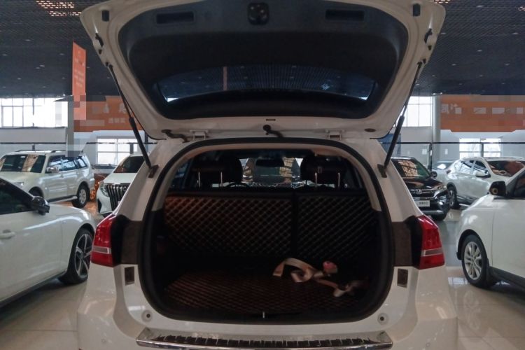 Used Haval H2 2018 Red-Label 1.5T Manual Two-Wheel Drive Elite Model Trunk