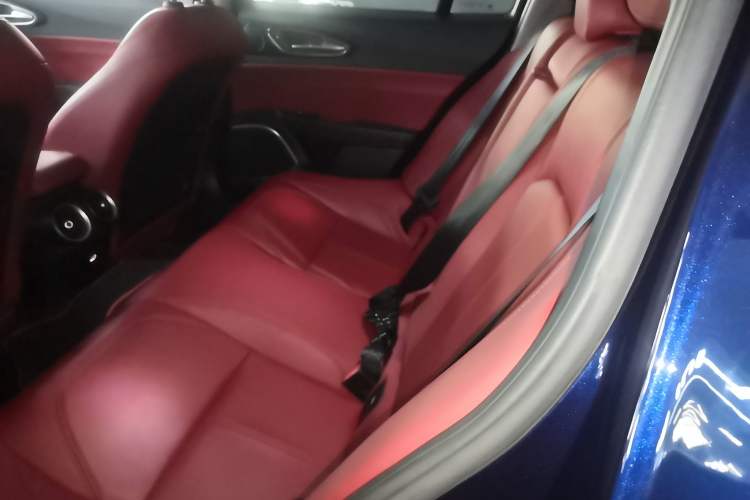 Used Alfa Romeo Giulia 2020 2.0T 280HP Luxury Edition
