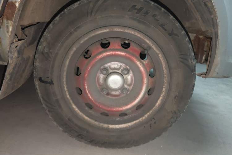 Used Hafei Minyi 2012 1.0L Air-Conditioned DA465QA Right Front Wheel Hub