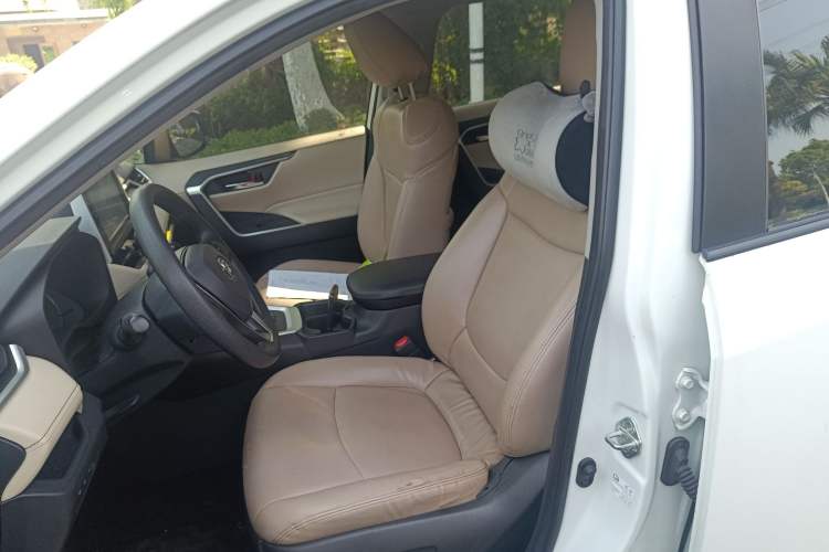 Used Toyota RAV4 2020 2.0L CVT Two-Wheel Drive Fashion Edition