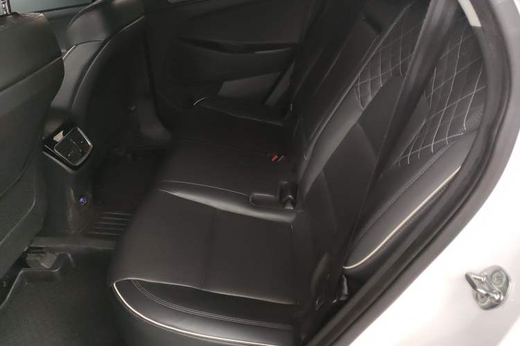 Used Hyundai Tucson 2019 280TGDi Dual-Clutch Two-Wheel Drive Smart Connect Version China VI
