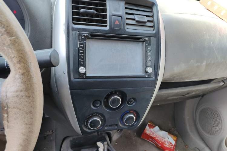 Used Nissan Sunny 2014 1.5XE Manual Elite Edition Audio And AC Panel