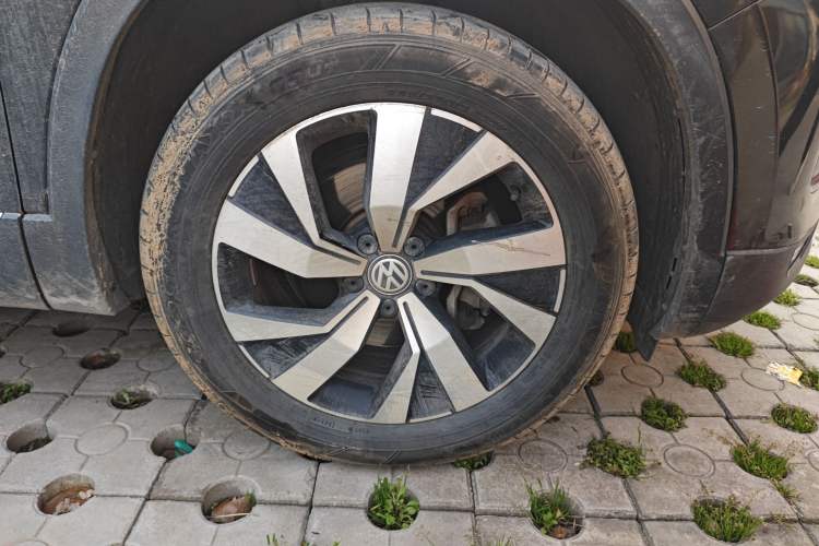 Used Volkswagen Tayron 2020 330TSI Two-Wheel Drive Luxury Smart Connectivity Version
