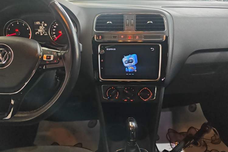 Used Volkswagen Polo 2018 1.5L Automatic Enjoyment Model Audio And AC Panel