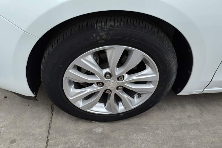 Used Buick GT 2021 Exemplar 1.5L Automatic Elite Version Left Front Wheel Hub