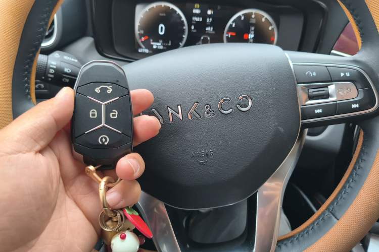 Used Lynk & Co 02 2019 1.5T DCT Two-Wheel Drive Shine Pro Edition China VI Standard Vehicle Key