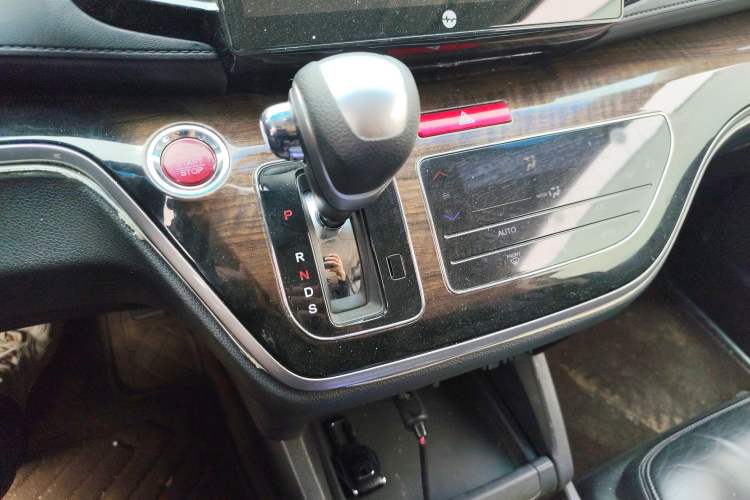 Used Honda Odyssey 2015 2.4L Smart Edition