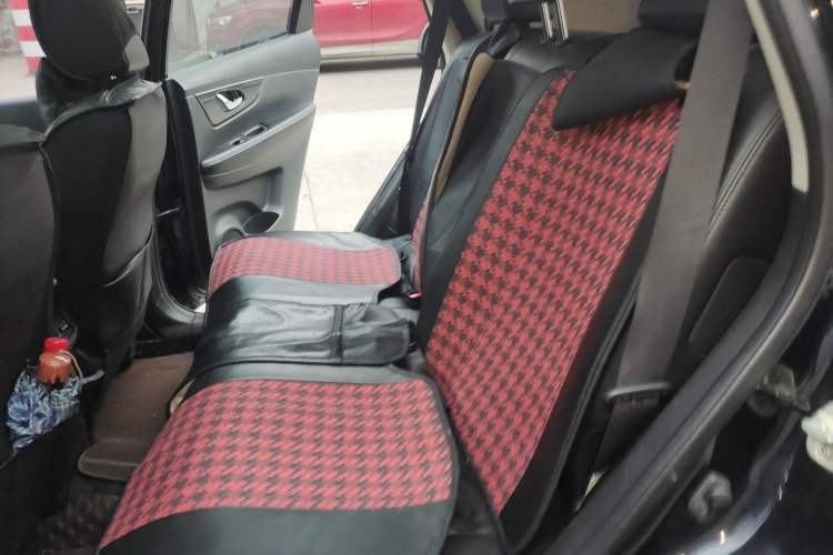 Used Nissan X-Trail 2014 2.5L CVT Luxury Edition 4WD Left Rear Seat