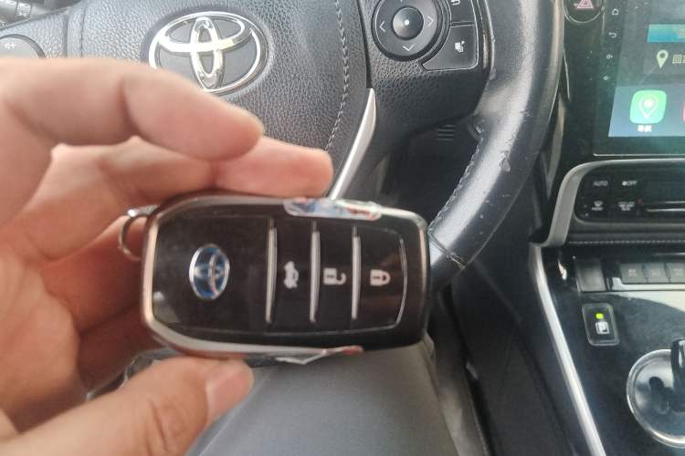 Used Toyota Corolla 2016 Dual-Engine 1.8L E-CVT Elite Edition