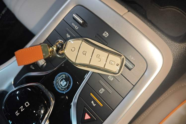 Used BYD Song Pro New Energy 2024 HONOR Edition DM-i 71KM Navigation Model
