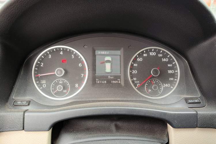 Used Volkswagen Tiguan 2012 2.0 TSI Automatic All-Wheel Drive Elite Edition Instrument Cluster