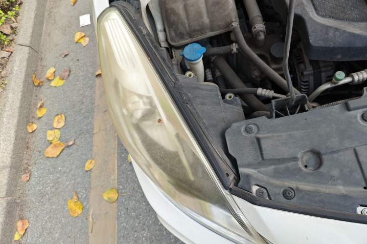 Used Haima Fumei 2017 1.6L Manual Luxury Model Right Front Headlight