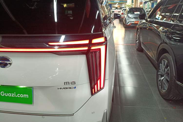 Used GAC Trumpchi M8 2023 Zongshi Series Dual-Motor Supreme Edition Exterior 3