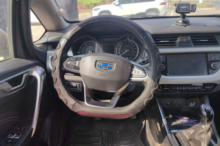 Used Geely Auto Vision X3 2019 Upgraded Model 1.5L Manual Elite Version Steering Wheel