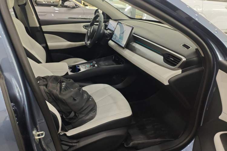 Used BYD Seal 05 DM-i 2025 DM-i Intelligent Drive 120KM Flagship Model Right Front Seat