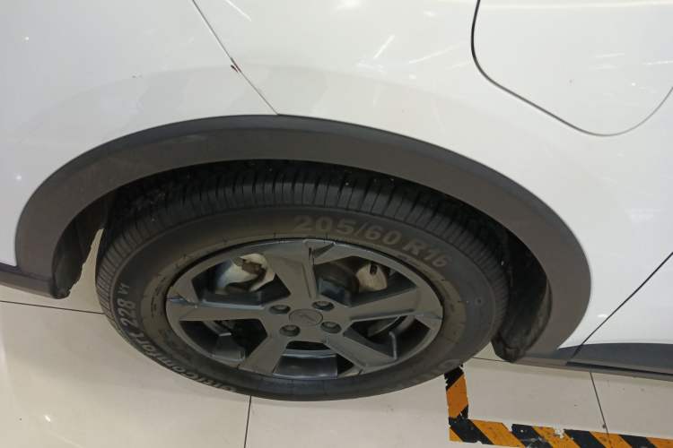 Used Geometry E Firefly 2023 320KM Cute & Handsome Tiger 5 Seats