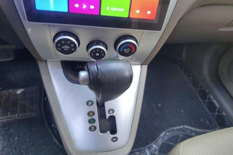 Used Hyundai Tucson 2009 2.0L Automatic Two-Wheel Drive with Sunroof
