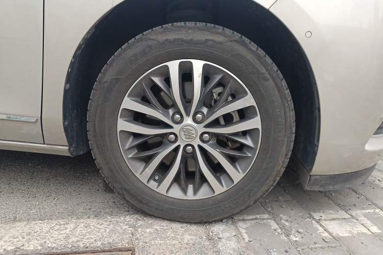 Used Buick GL8 2017 ES 28T Flagship Model China V Standard