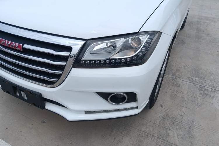 Used Haval H2 2016 Red-Label 1.5T Automatic Two-Wheel Drive Luxury Model Left Front Headlight