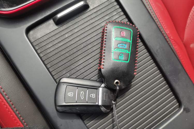 Used Dongfeng Aeolus Yixuan 2021 230T Automatic Zuiying Knight Edition Interior 1