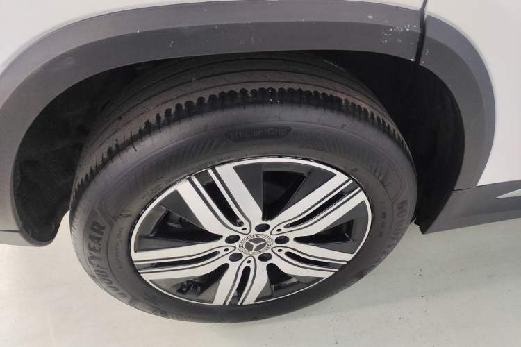 Used Mercedes-Benz EQA 2023-Year Restyled EQA 260 Exterior 5