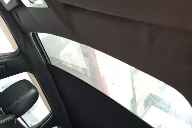 Used Land X7 2015 2.0T Panoramic Prestige Edition Headliner