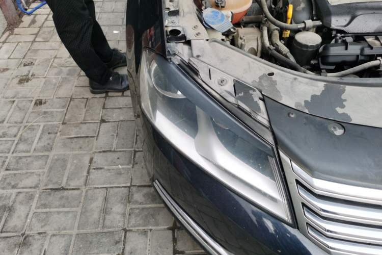 Used Volkswagen Magotan 2016 1.8TSI Smart Comfort Model Right Front Headlight